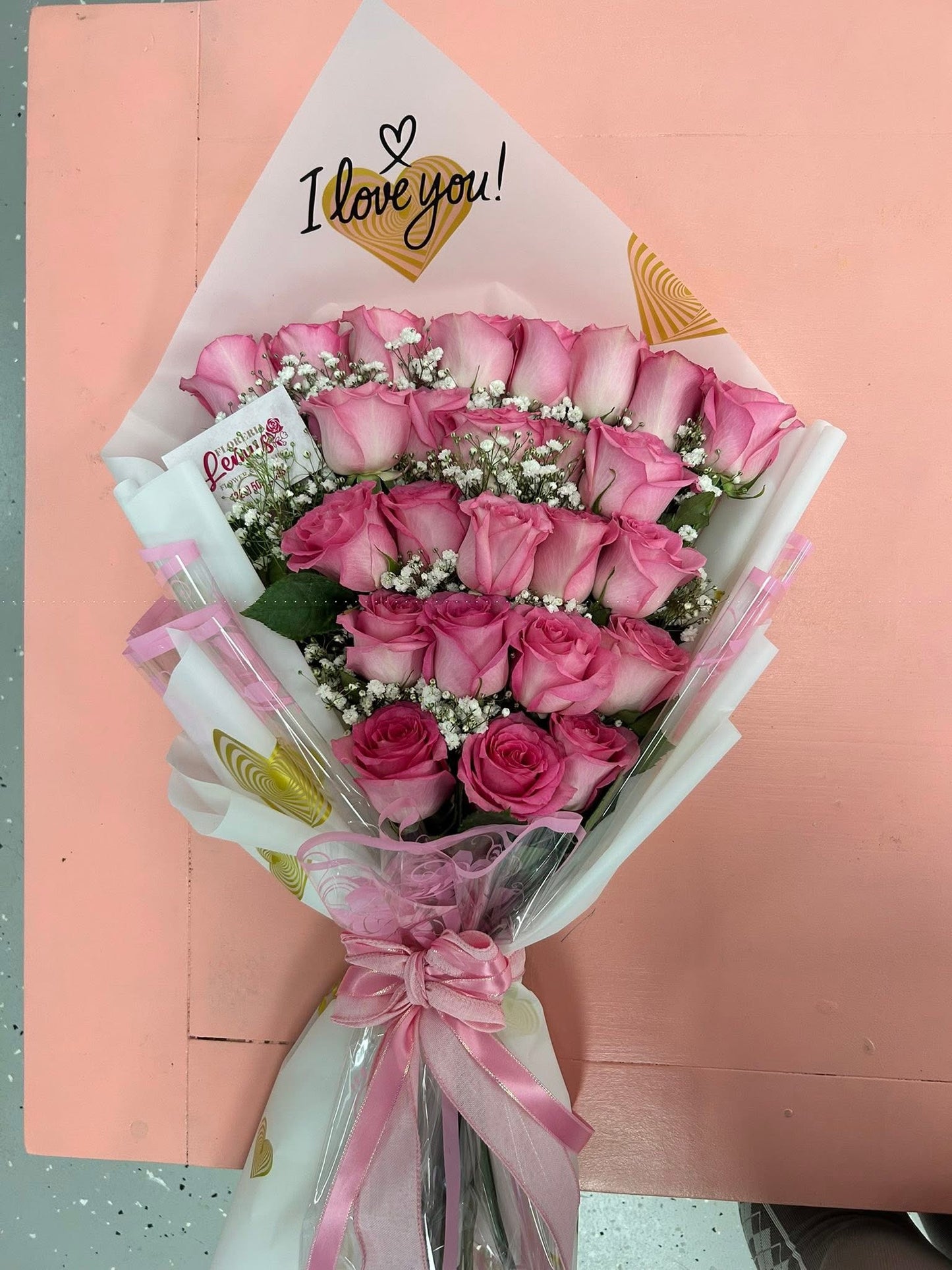 25 roses flat bouquet